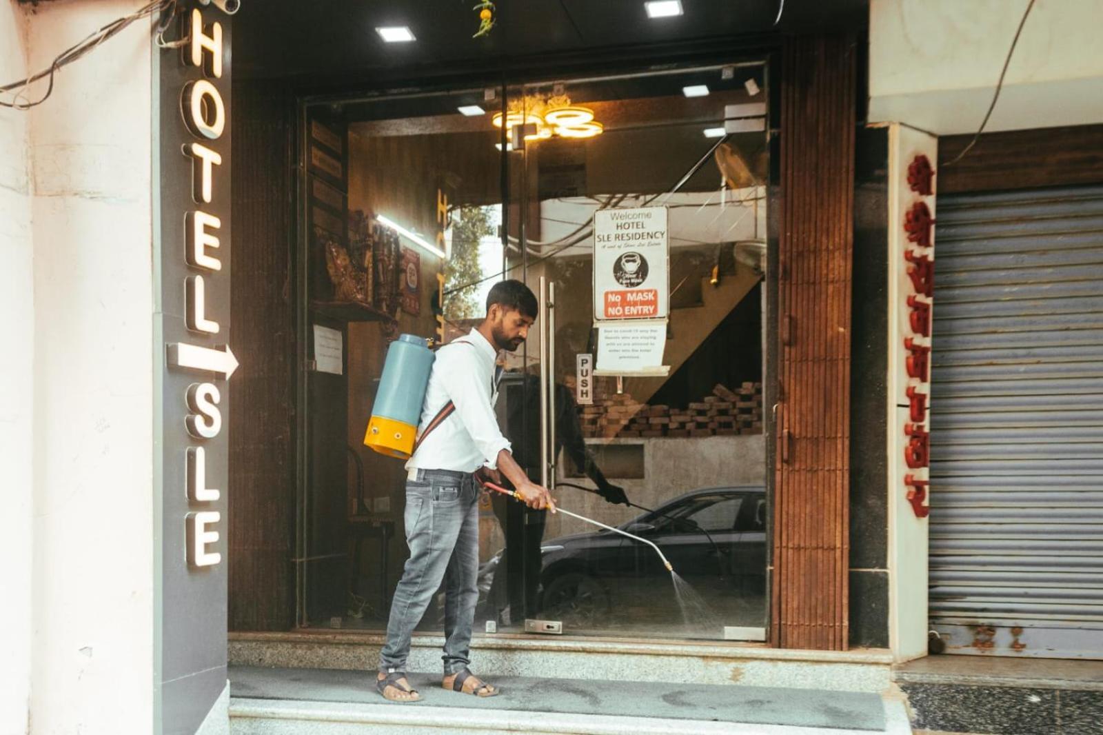 Hotel S L E Residency, Varanasi